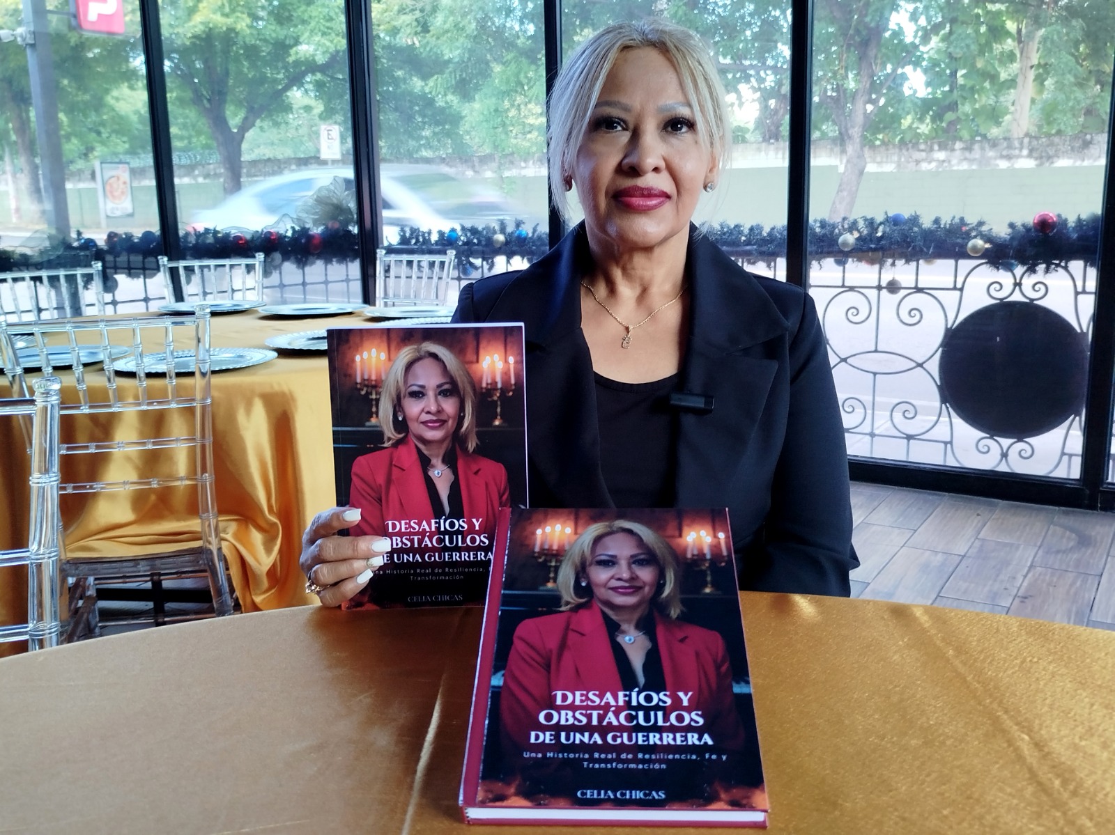 Salvadoreña residente en Estados Unidos presenta su libro de superación personal