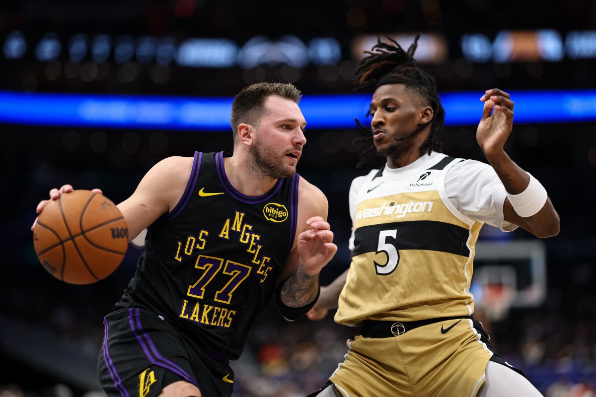 Doncic logra memorable triple doble en paliza de Lakers sobre Wizards