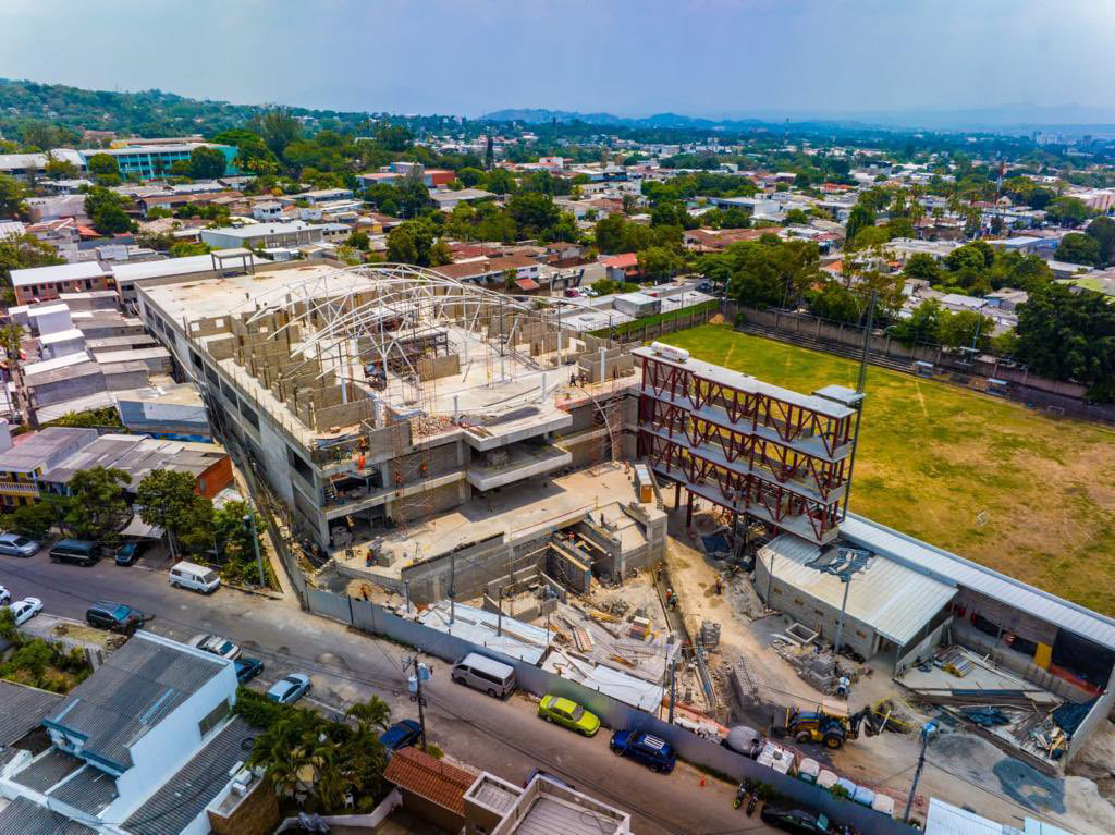 Ejecutivo solicita aprobar préstamo por $135 millones para infraestructura vial
