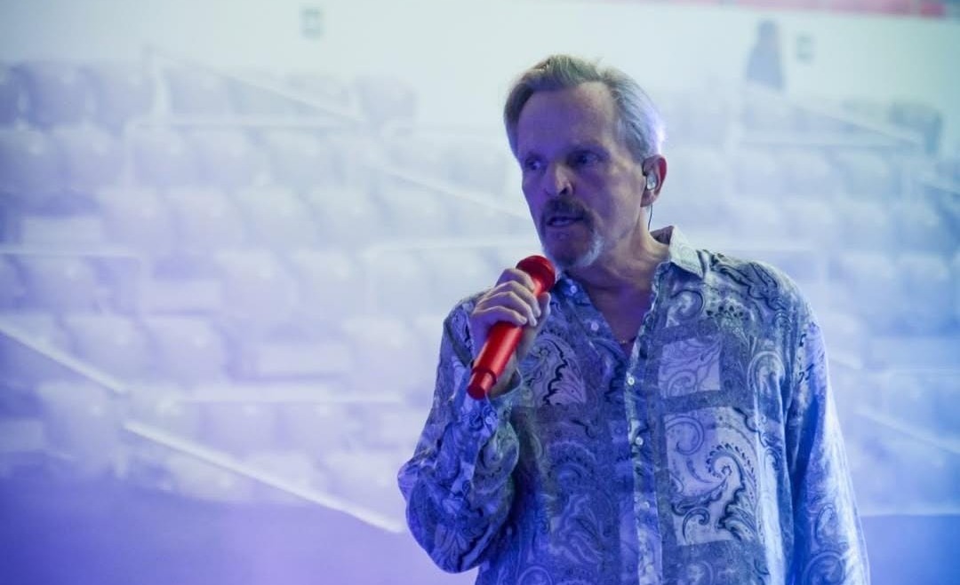 Miguel Bosé confirma concierto en El Salvador como parte de su gira por Latinoamérica