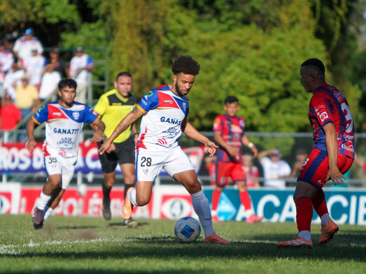 Firpo remonta y golea al Cacahuatique en Chapeltique