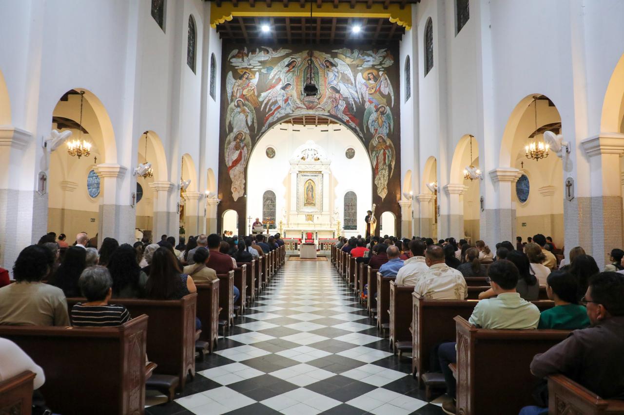 Feligreses participan en el Miércoles de Ceniza y marcan el inicio de la Cuaresma