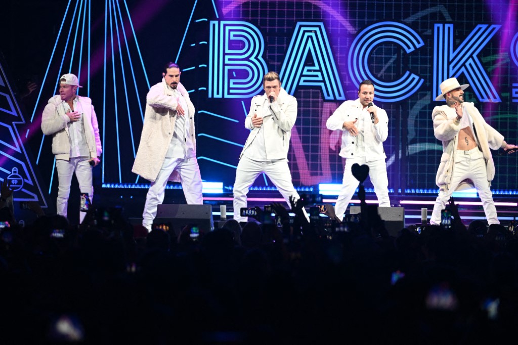 Backstreet Boys buscan protagonizar el medio tiempo del Super Bowl 2027 junto a Britney Spears