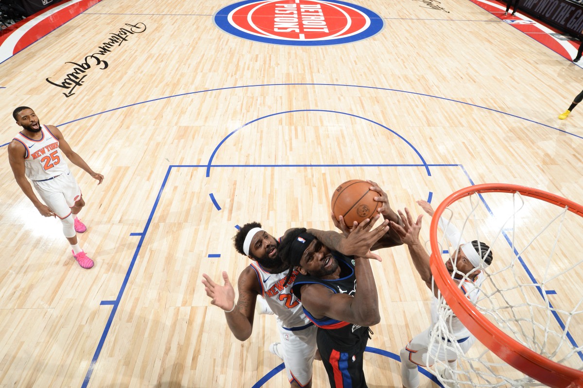 La NBA sanciona a cuatro jugadores por la pelea entre Pistons y Hornets