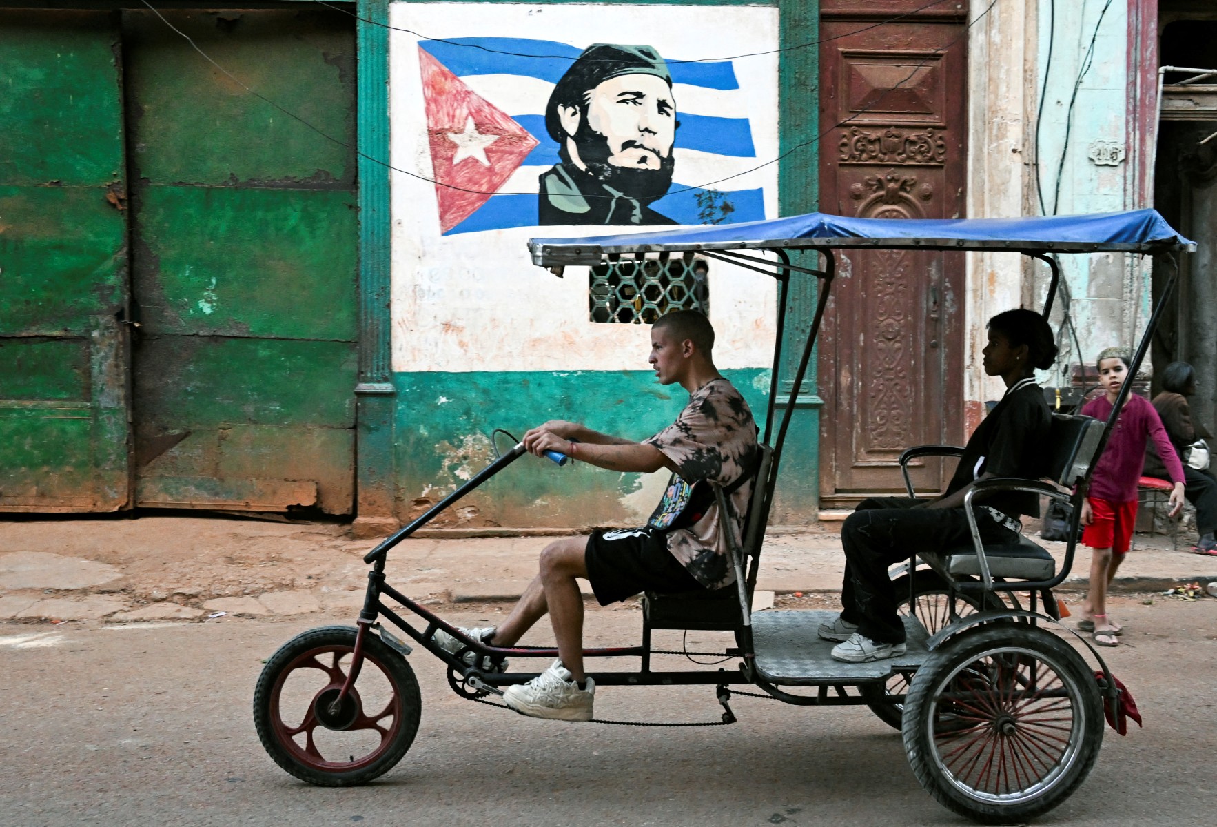 Triciclos eléctricos y bicitaxis, la alternativa ante la crisis de combustible en Cuba