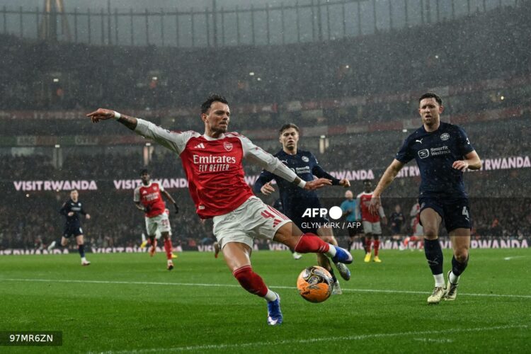 El Arsenal mantiene su paso arrollador en todas la competencias. Foto: AFP