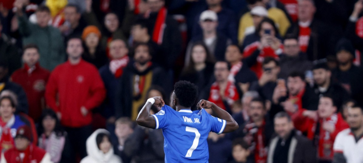 Benfica investigará a dos hinchas por gestos racistas a Vinicius Junior