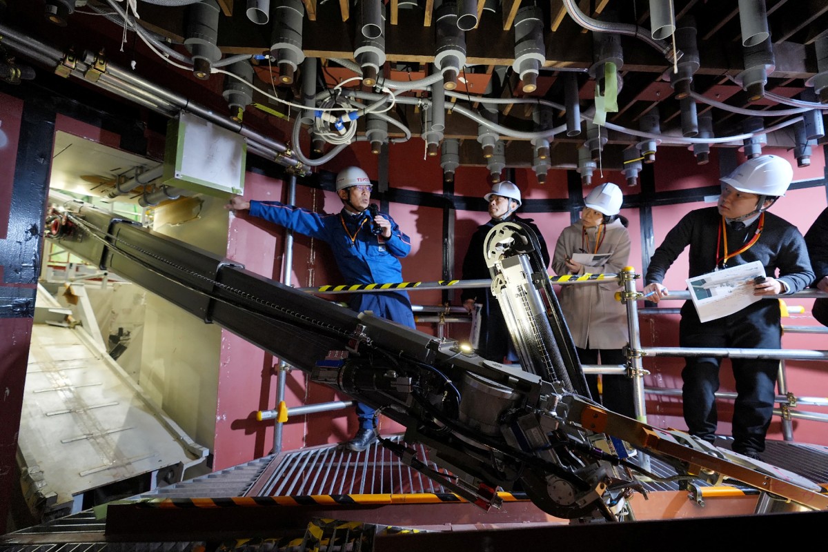 Un brazo robótico de 22 metros recogerá muestras de escombros radiactivos en Fukushima