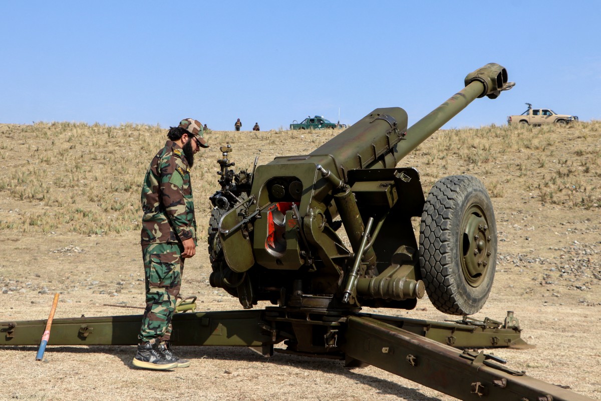 Pakistán bombardea Kabul en «guerra abierta» contra el gobierno talibán de Afganistán