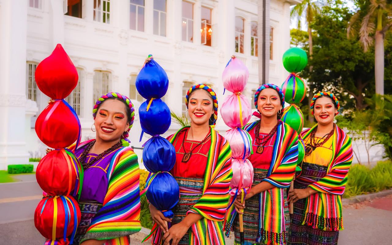 Agenda cultural amplía oferta nocturna en el Centro Histórico de San Salvador durante residencia de Shakira