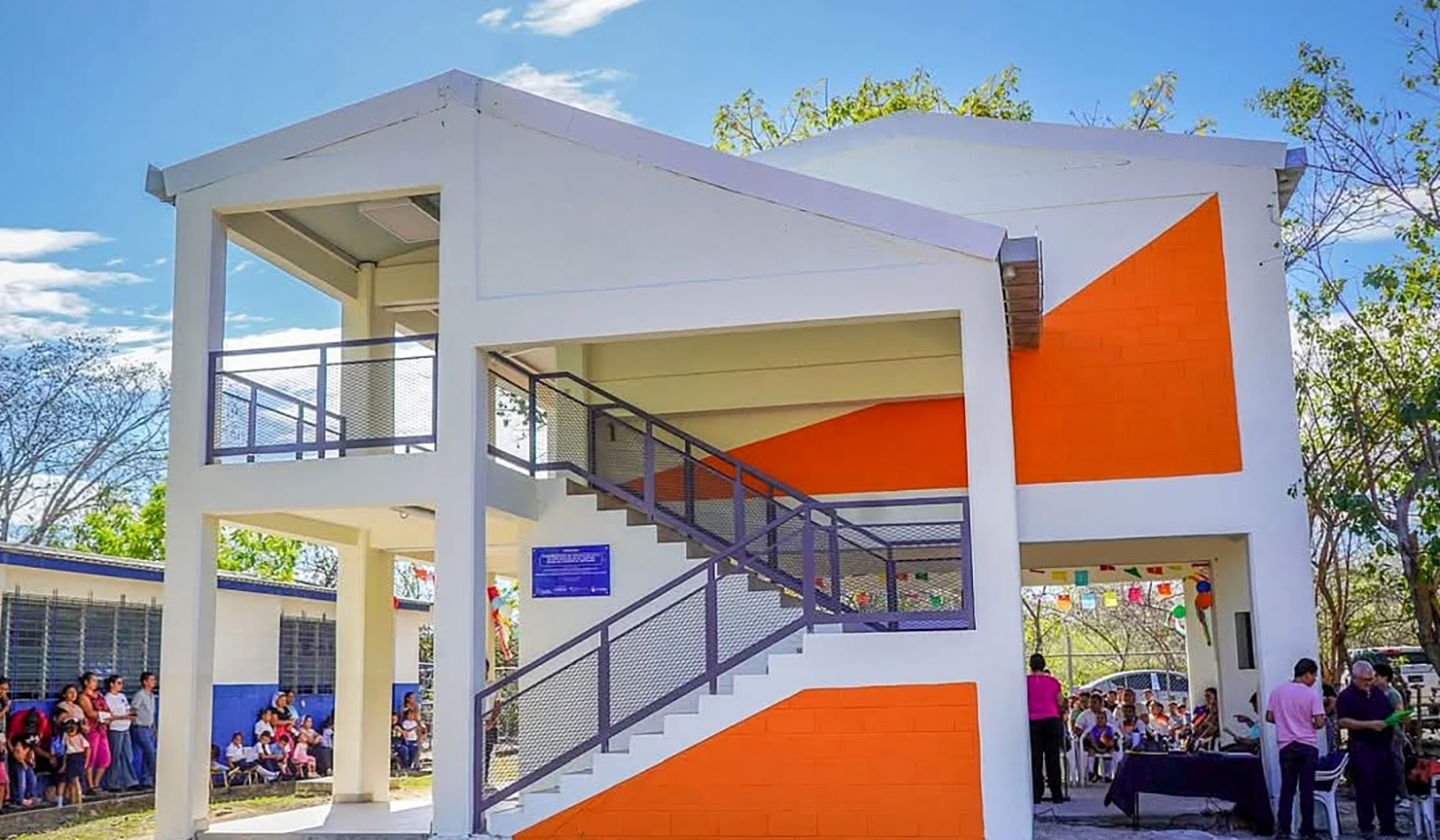 Inauguran módulo de dos niveles en escuela en San Alejo, La Unión Sur