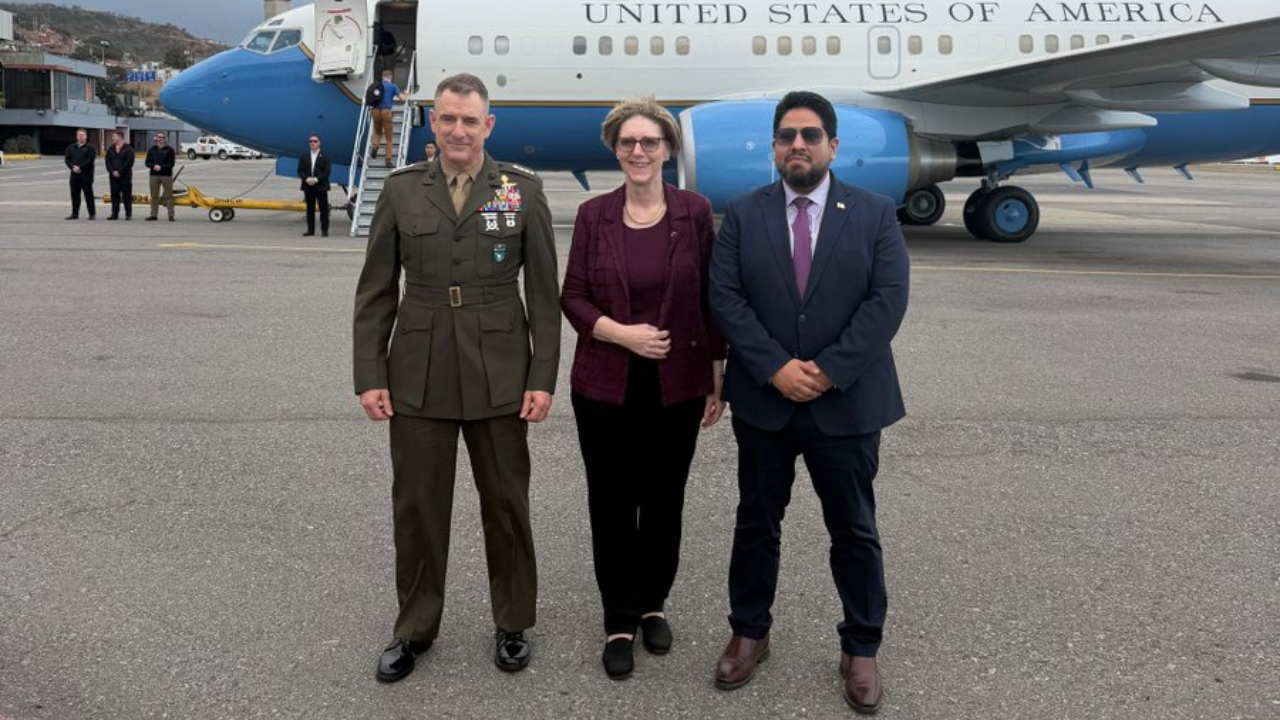 Jefe del Comando Sur de EE. UU. visita Venezuela para reunión con presidenta y ministros