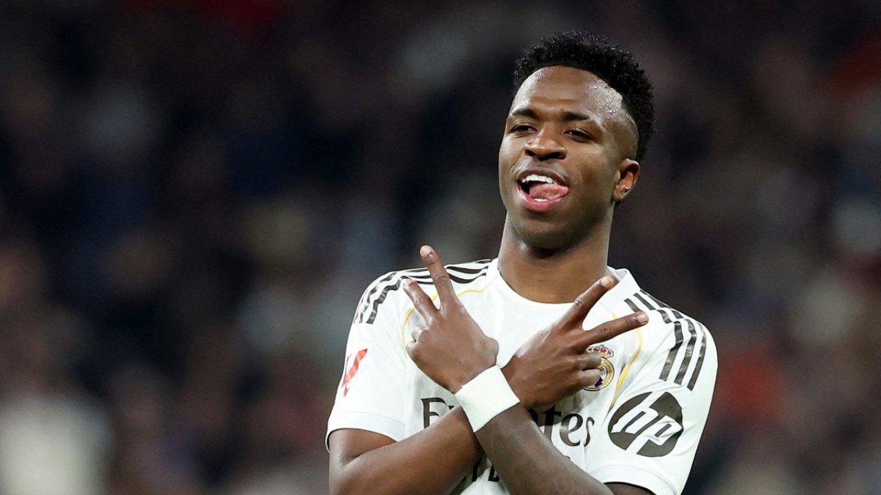 Vinicius se viste de Mbappé: el Real Madrid es líder tras golear a la Real Sociedad