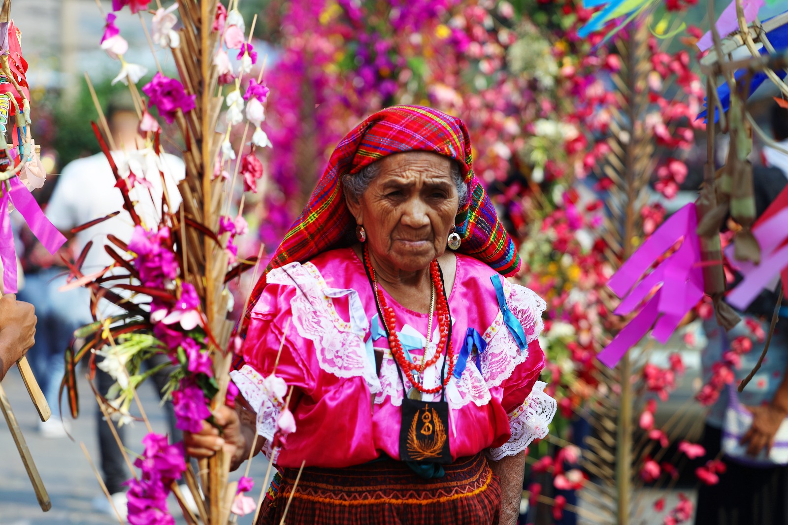 Entre la ceniza y las flores: los dos patrimonios de la humanidad que sostienen la identidad cultural de El Salvador