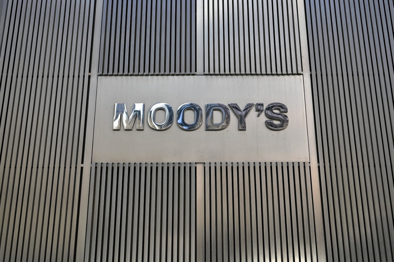 Moody’s Ratings mejora la perspectiva de la calificación de El Salvador a B3 positiva