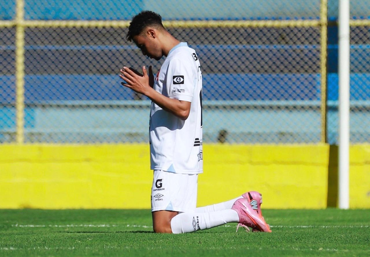 «Un equipo grande no puede empatar o perder tres partidos seguidos», Gustavo Moura, delantero de Alianza