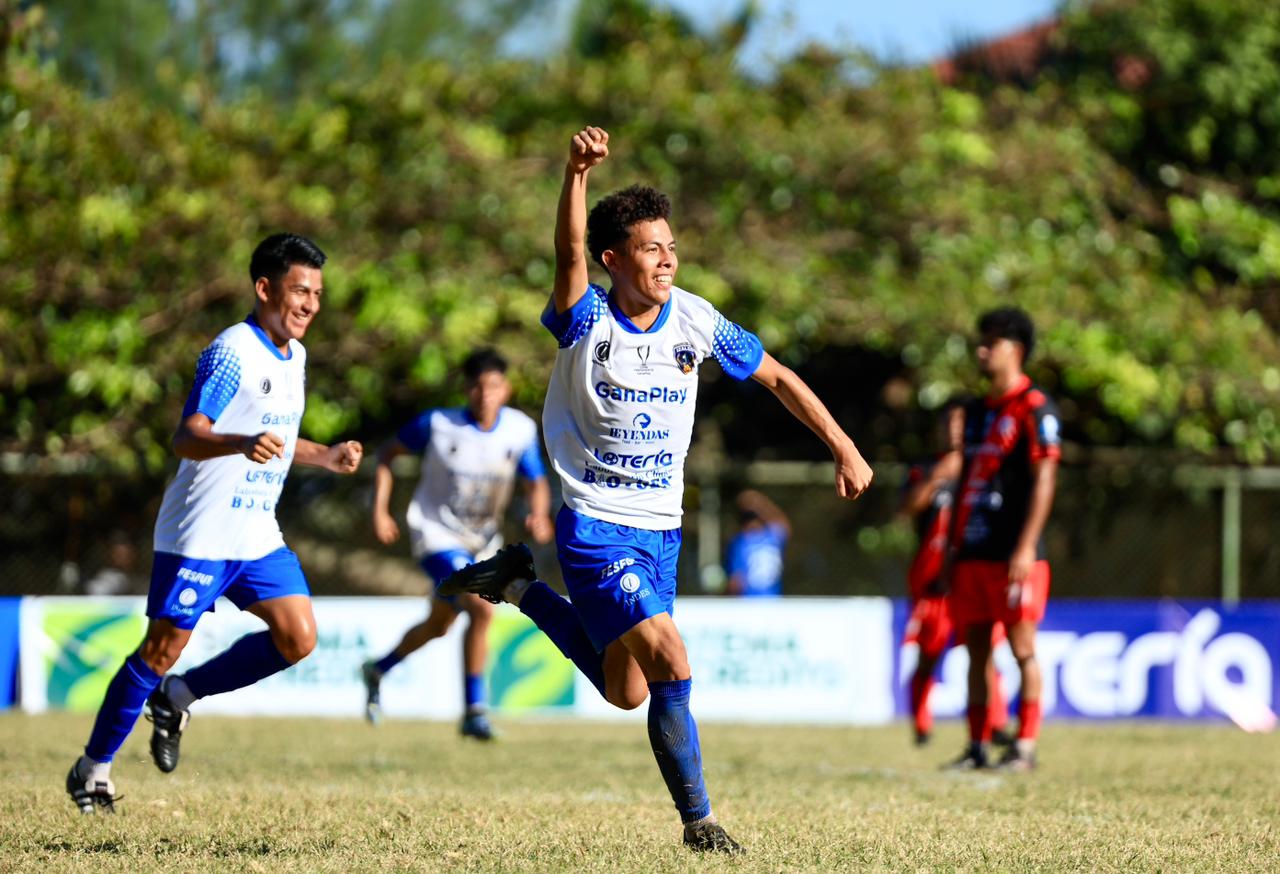 Izalco le perdió el respeto al Fuerte Aguilares para vencerlo 2-0