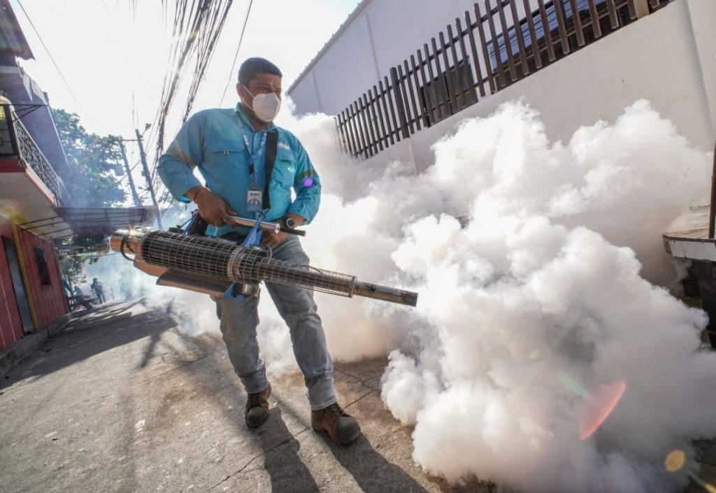 La DOM ejecuta campaña de fumigación contra el dengue y malaria
