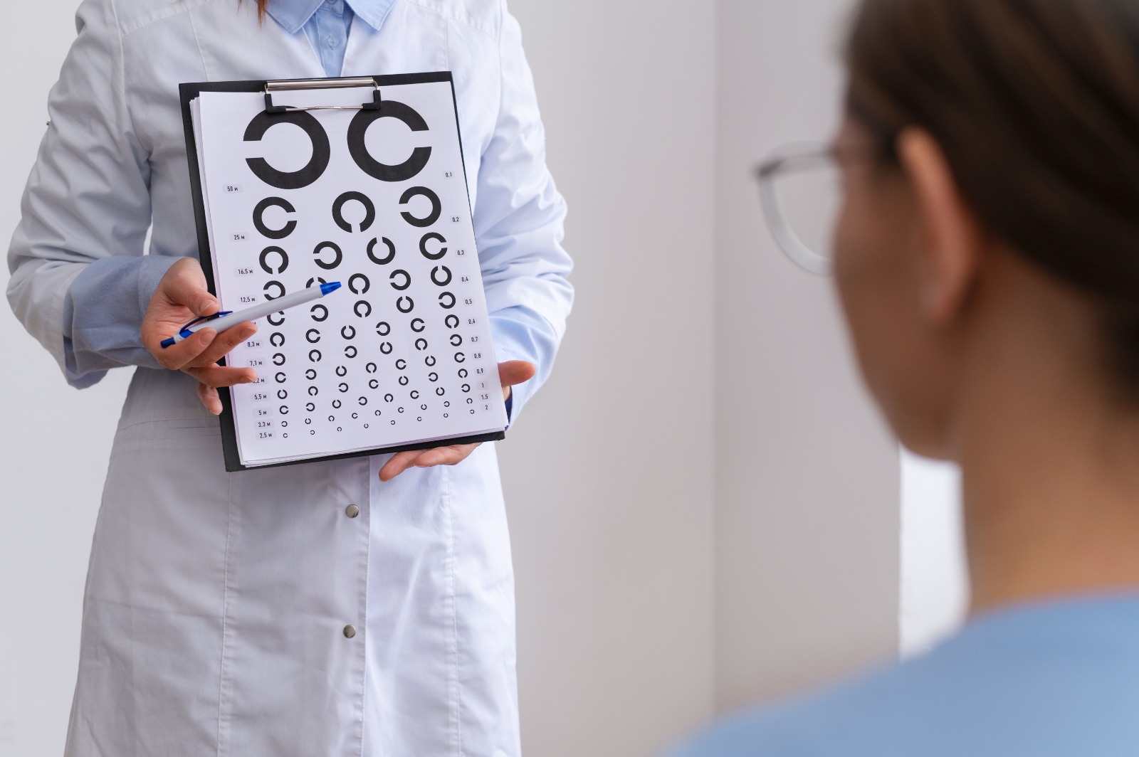 Desarrollan campaña de salud visual en Santa Ana y San Miguel