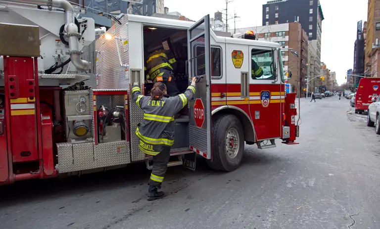 Explosión en iglesia de Nueva York deja cinco heridos