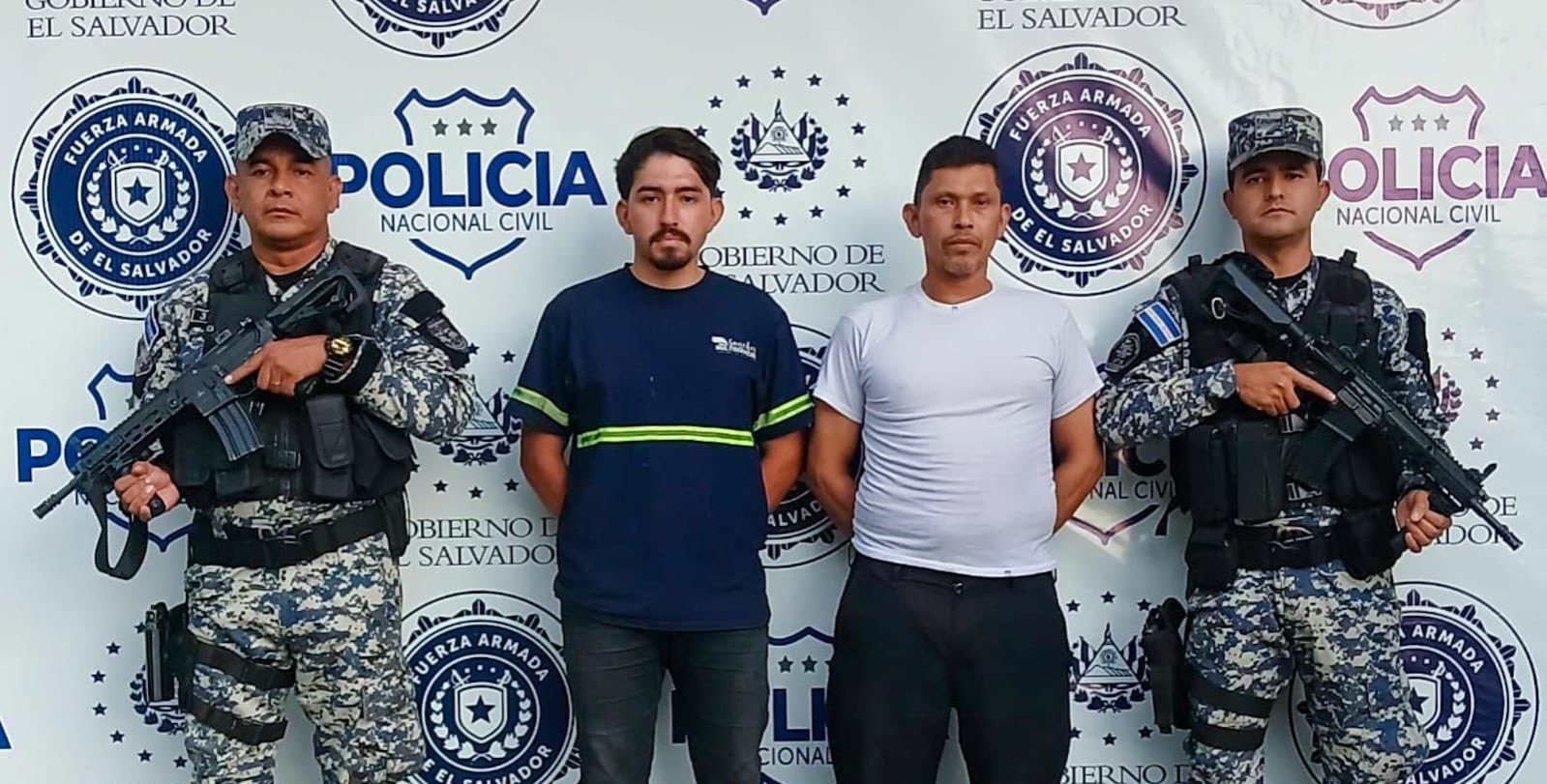 Capturan a dos hombres por hurto de una motocicleta en Soyapango