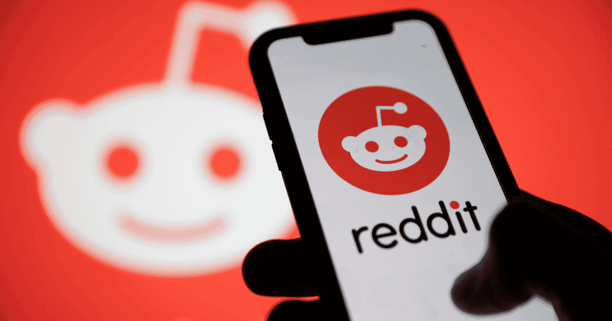 Multa de casi 20 millones de dólares a Reddit en Reino Unido por utilizar datos de niños