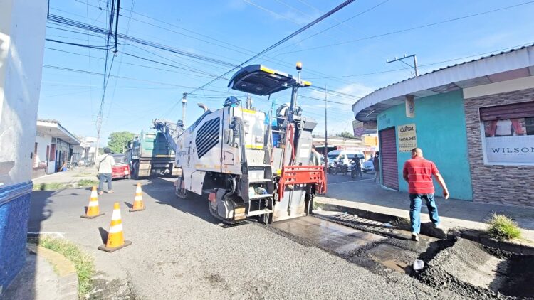 Los fondos también incluyen hacer intervenciones en zonas de convivencia familiar, red vial, y la construcción de una terminal en Quezaltepeque. Foto cortesía.