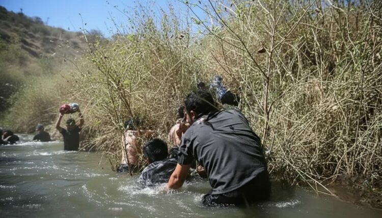 Los traficantes cruzaban a las víctimas por el Río Paz, ubicado entre Guatemala y El Salvador.