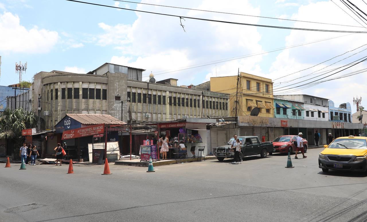 Activan cierre de calles en zona del Hula Hula por trabajos de revitalización