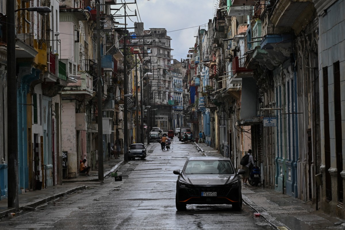 Cuba restablece progresivamente la electricidad tras un apagón masivo