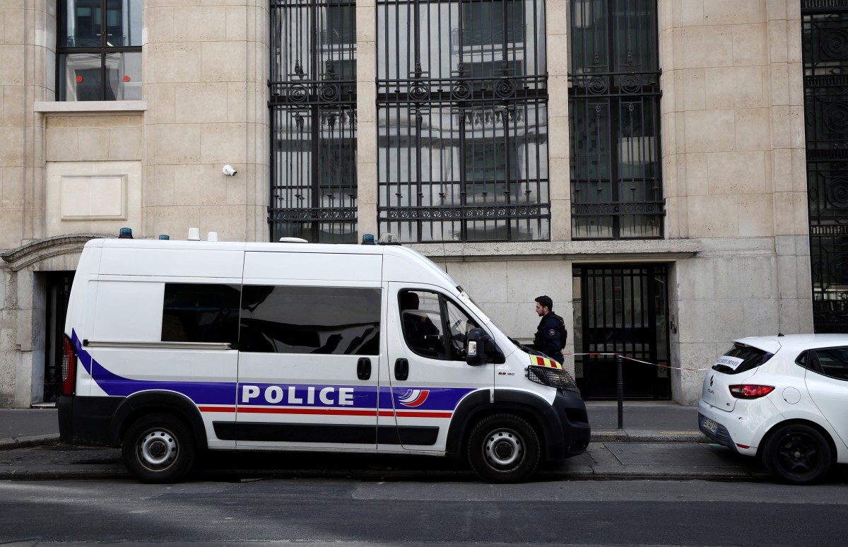 Policía francesa frustra atentado con explosivos frente al Bank of America en París