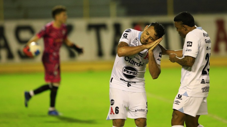 Corti menciona que fueron justos ganadores ante el Fuerte