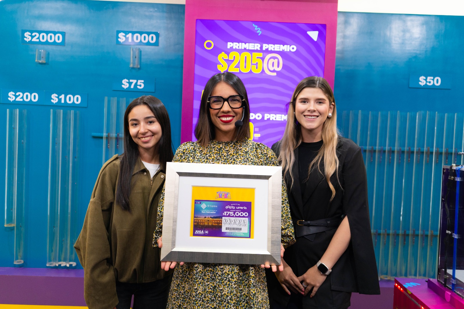 La Lotería llevó la suerte al Centro Histórico con el sorteo LOTRA 444