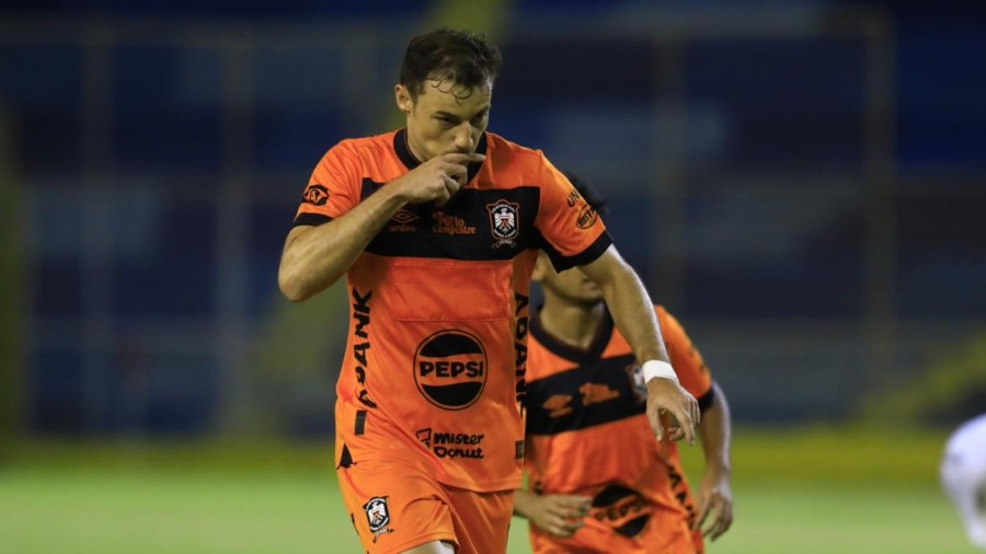 «No estamos en el momento que quisiéramos», Tomas Granitto, jugador de Águila