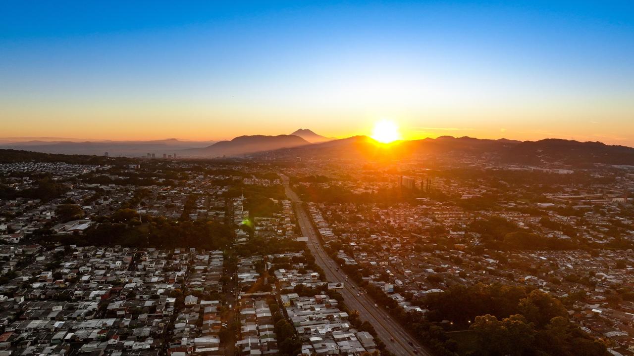 Temperaturas podrían alcanzar los 39ºC este martes en El Salvador