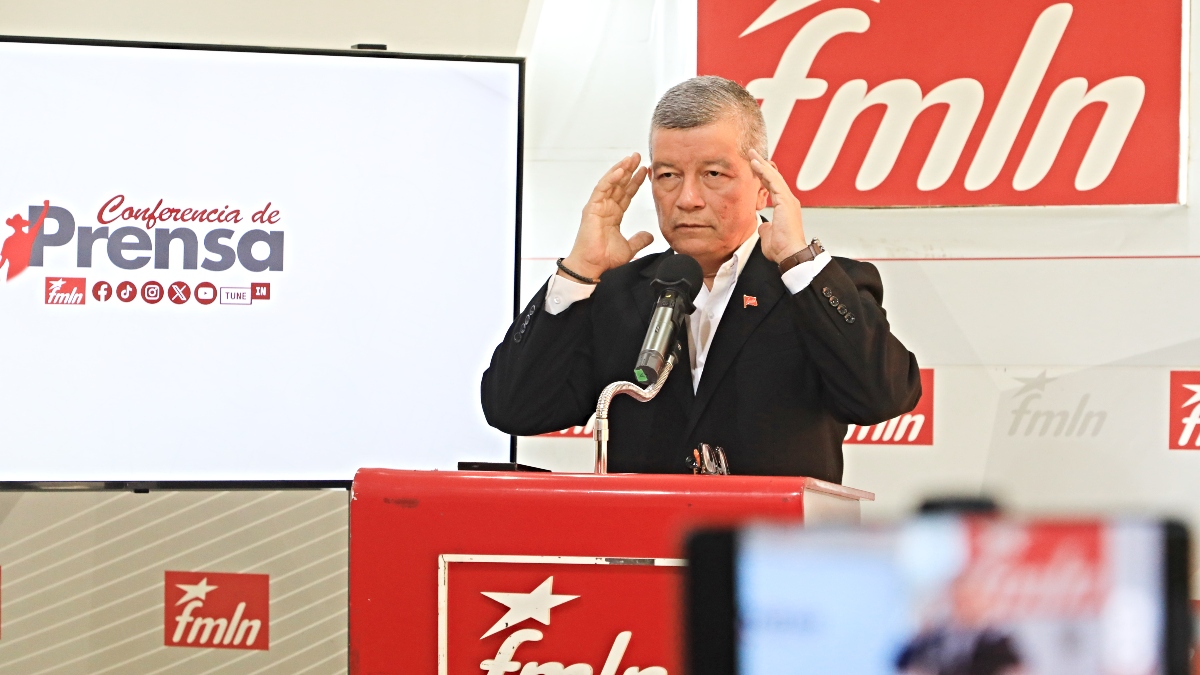 Secretario general del FMLN cuestiona el sistema DoctorSV