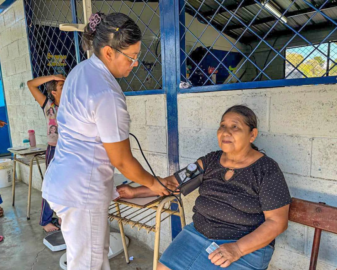Jornada médica beneficia a pobladores de El Congo, en Santa Ana