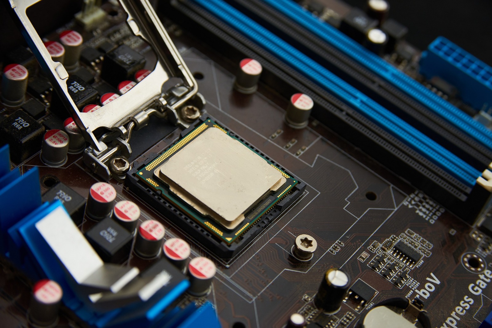 Japón se propone vender ocho veces más microchips en 2040 que en 2020