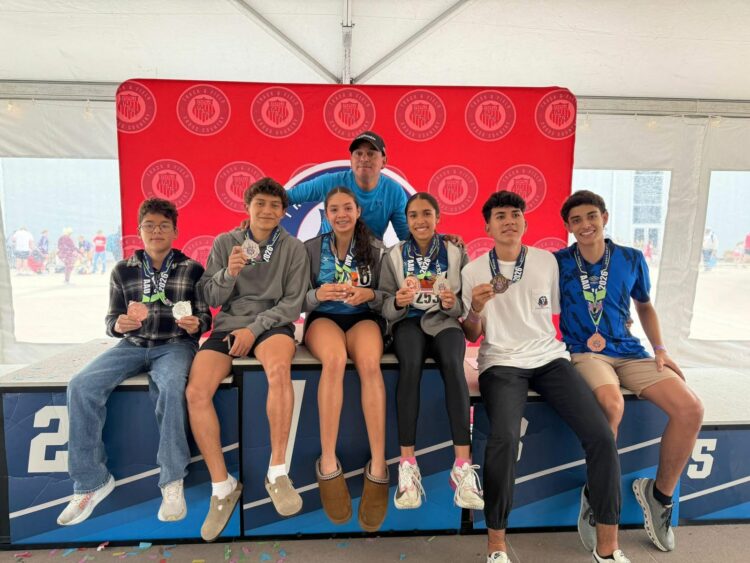 Seis atletas del Club Athletic Beans, tomaron parte el fin de semana en una competencia en Estados Unidos. Fotos/ Cortesía