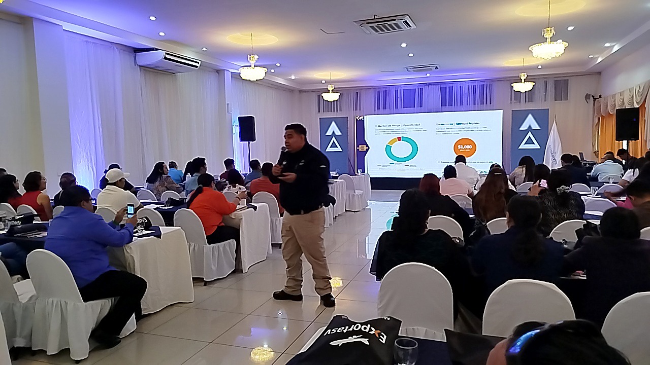 Capacitan a mypes de la zona oriental en la importación y exportación