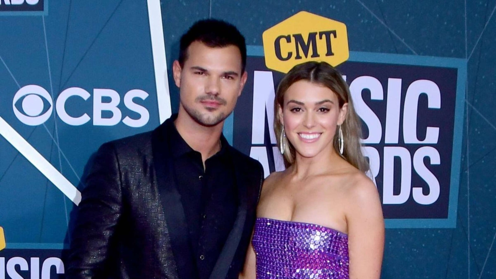 Taylor Lautner y Taylor Dome esperan su primer hijo