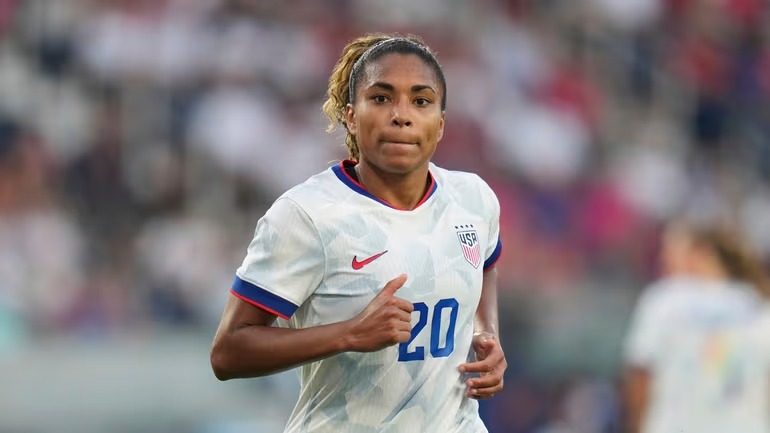 Catarina Macario llega a San Diego con uno de los mayores contratos del fútbol femenino