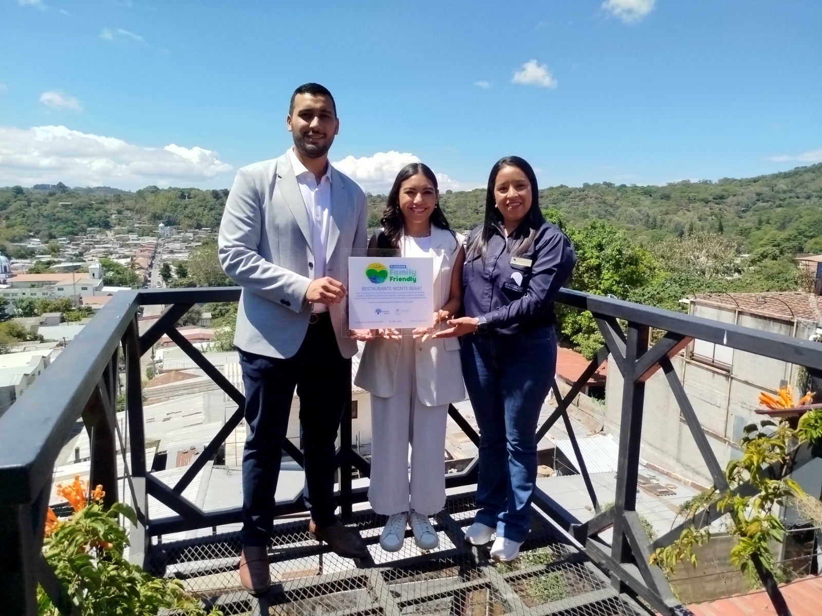 Monte Berat recibe sello Family Friendly en Ataco, de Ahuachapán