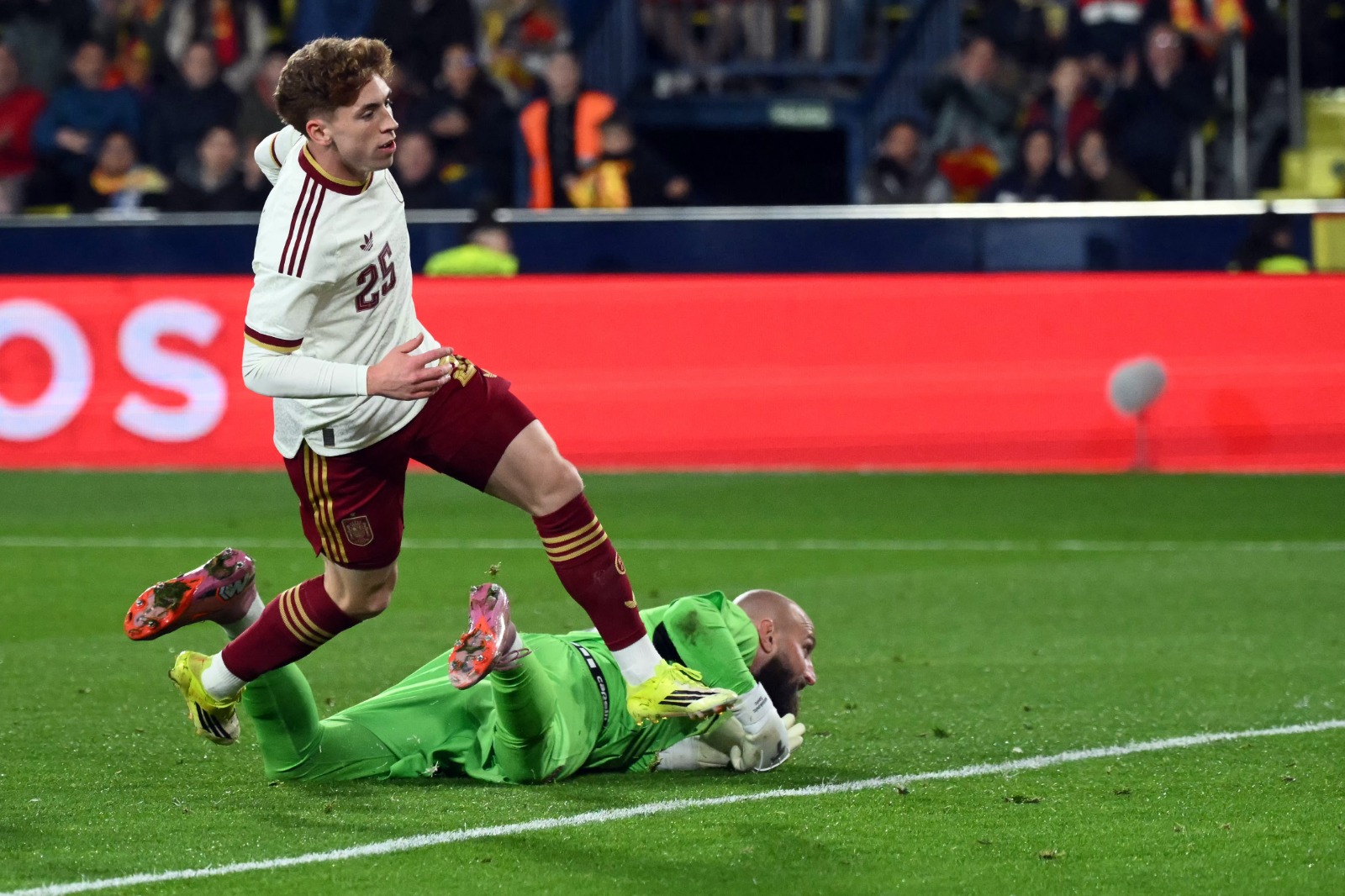 De fallar ante el Barça a debutar con gol en La Roja