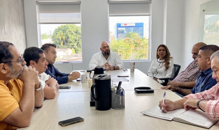 Carlos García seguirá dirigiendo el Coena