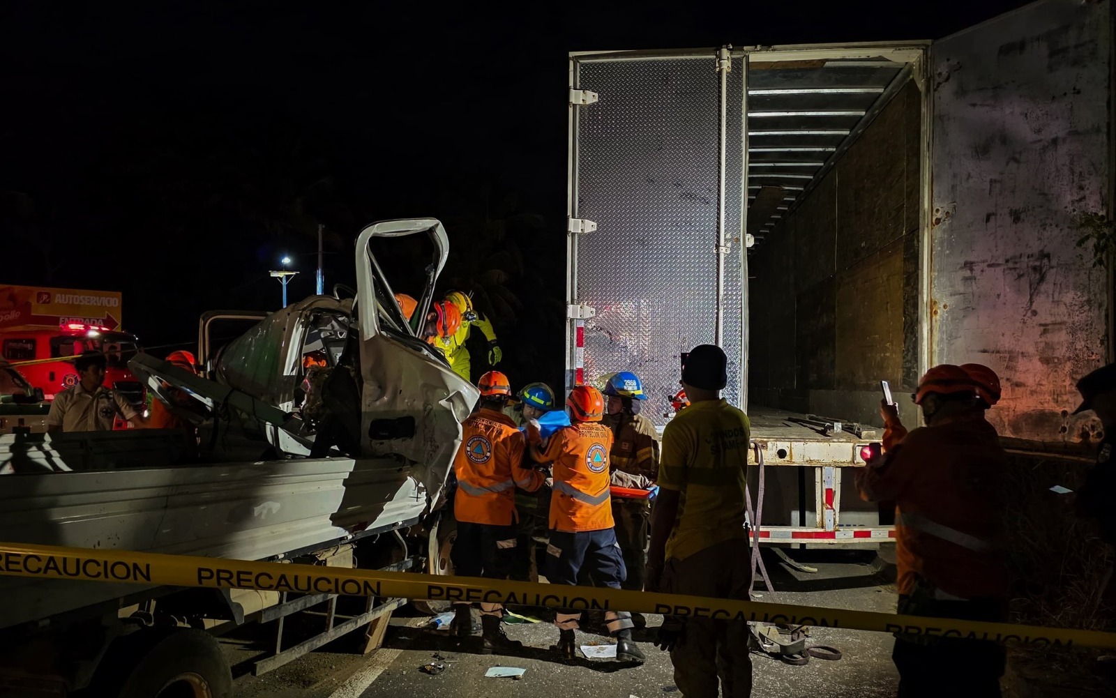 Accidente de tránsito deja un fallecido y seis lesionados en Santa Ana Oeste