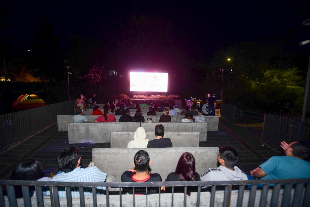 Disfruta de las vacaciones con esta cartelera en el cine al aire libre