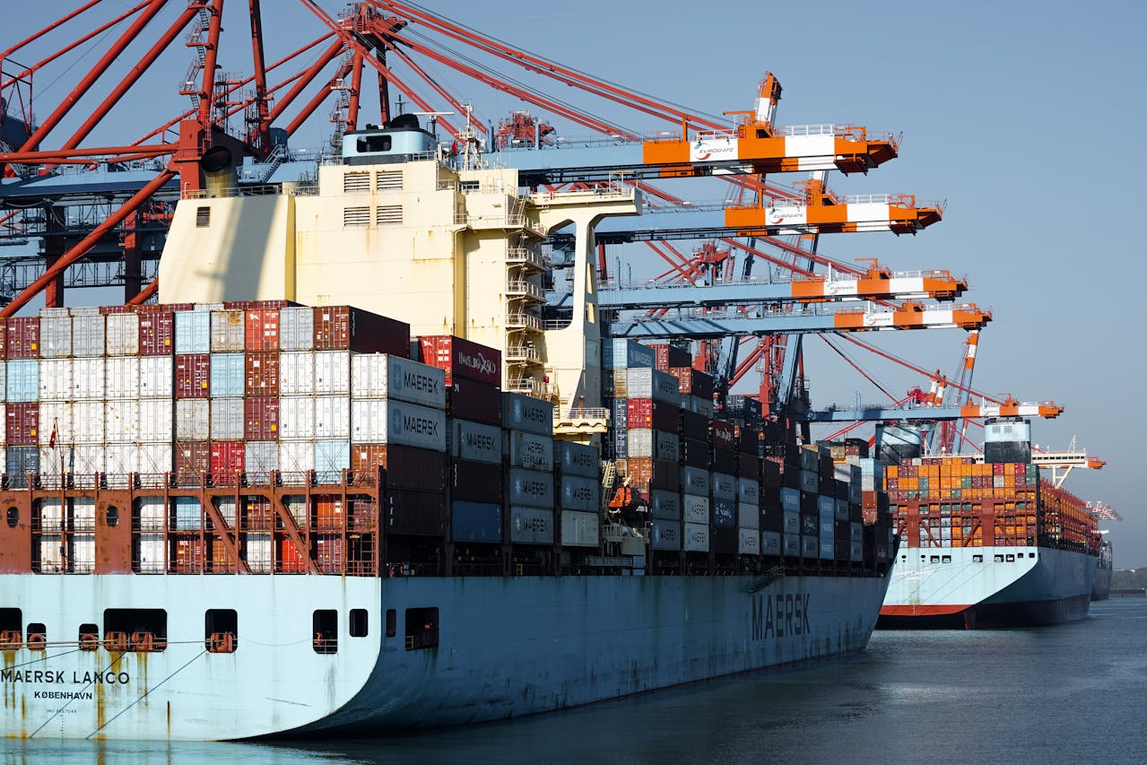 El comercio mundial sufre las «peores perturbaciones» en 80 años, advierte la OMC