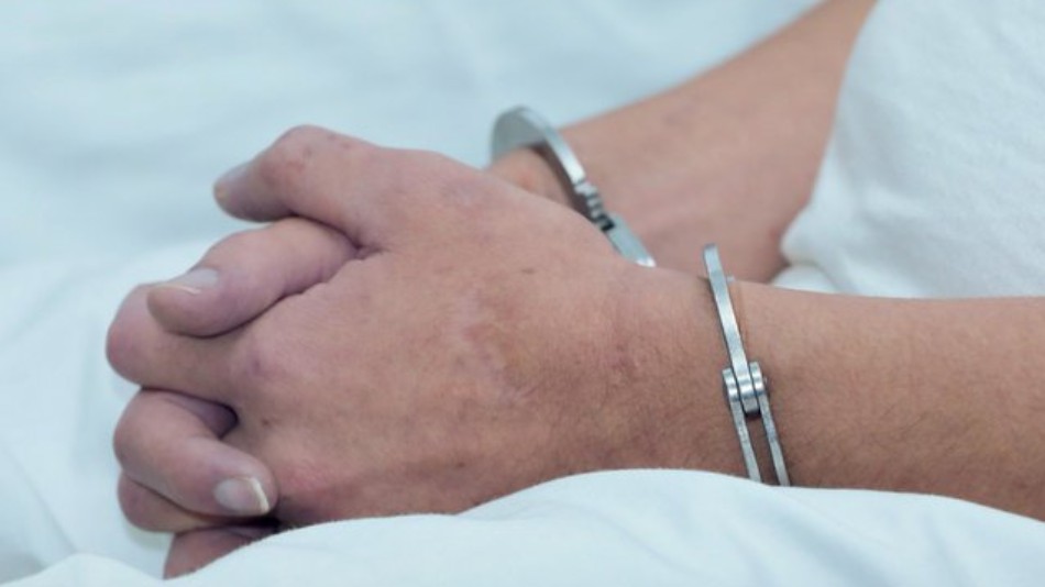 Condenan a tres años a hombre que abusó de su hija