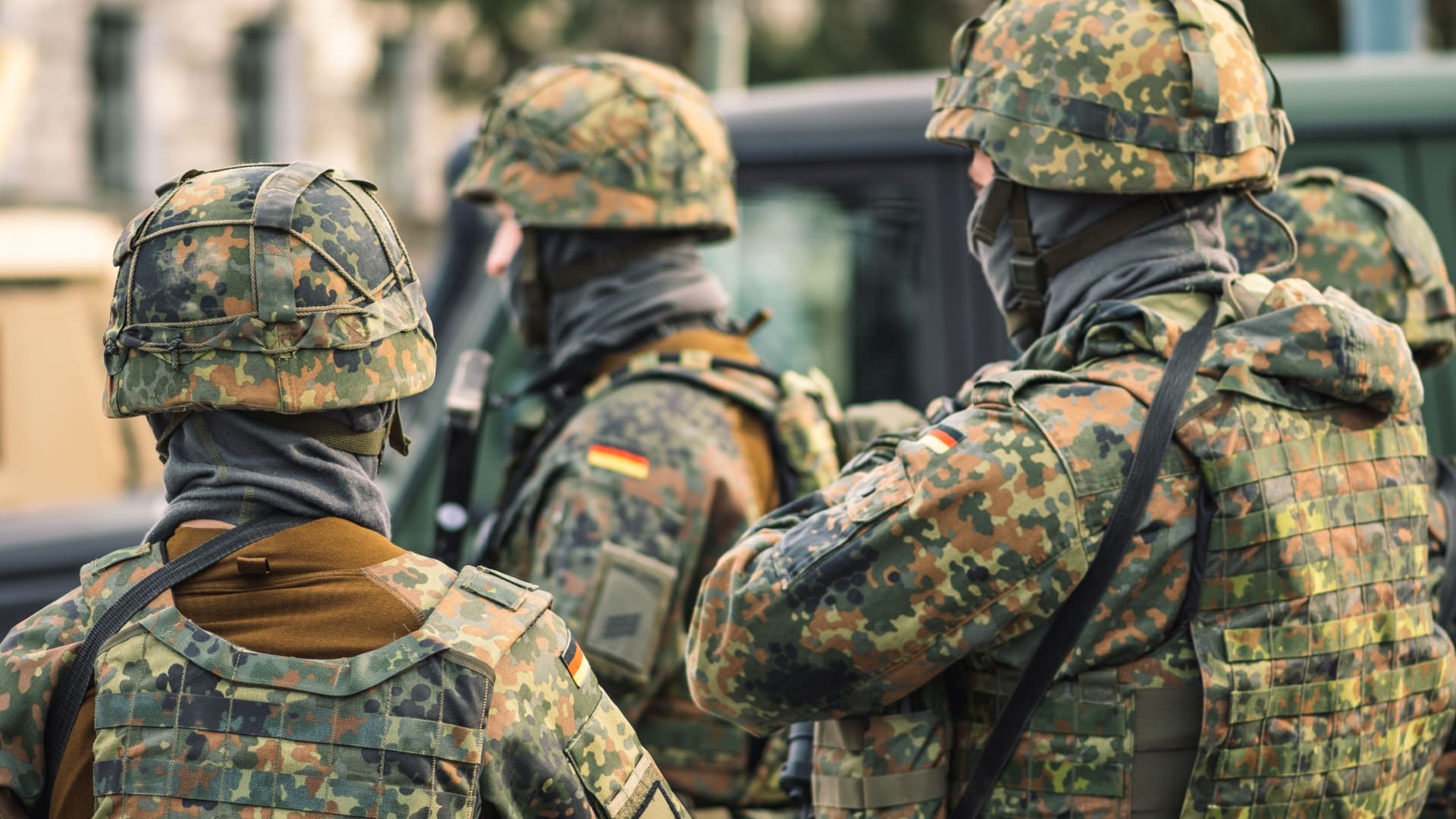 Hombres en Alemania requerirán permiso del Ejército para salir del país por más de tres meses